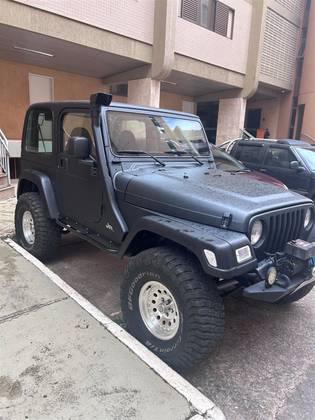 JEEP WRANGLER 4.0 SPORT 4X4 TETO RIGIDO 6I 12V GASOLINA 2P MANUAL
